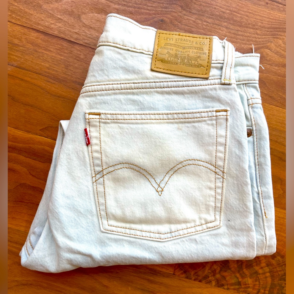 Levi’s Wedgie Straight size 27